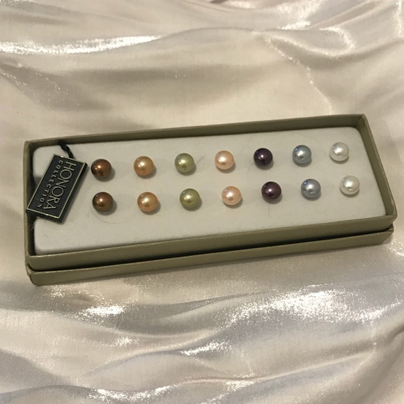 Honora Jewelry - Honora pearl earrings set of 7 pairs.